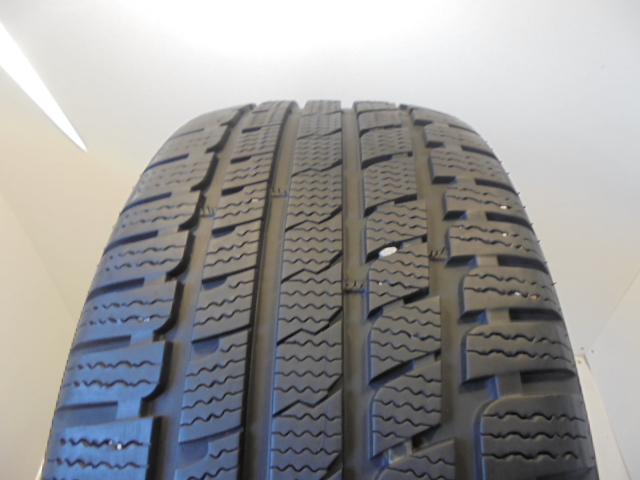 Kumho KW27 reifen