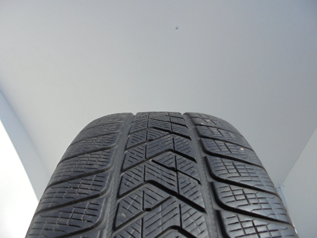Pirelli Scorpion Winter reifen