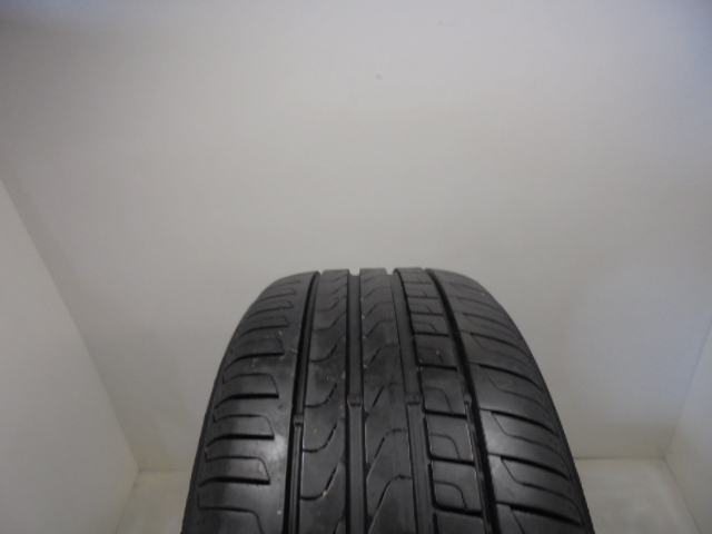 Pirelli Cintruato P7 seal reifen
