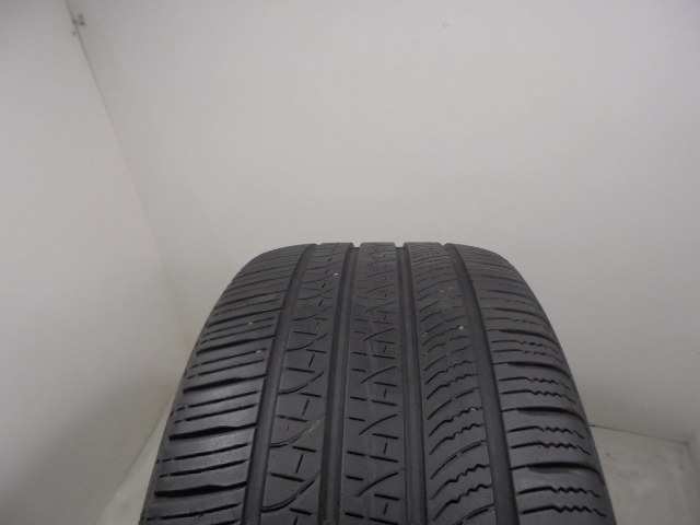 Pirelli Scorpion Zero reifen
